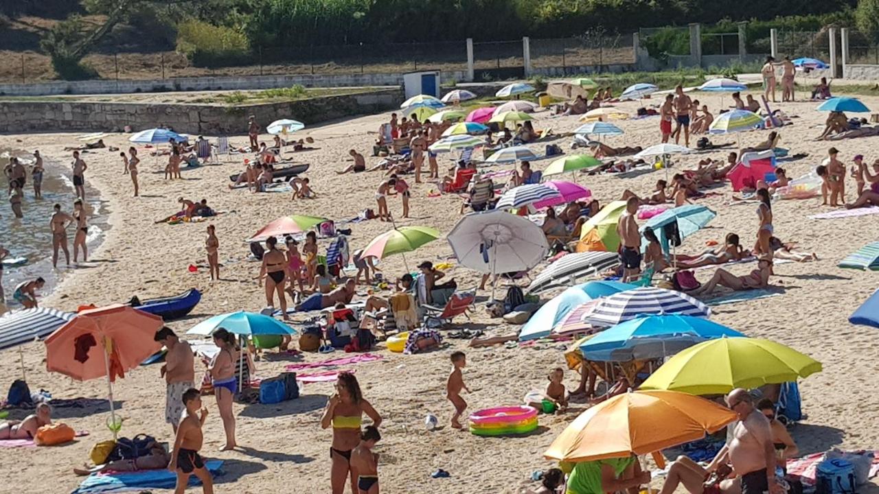 Apartamento en primera línea de playa - Chambres d’hôtes Santa Uxía de Ribeira