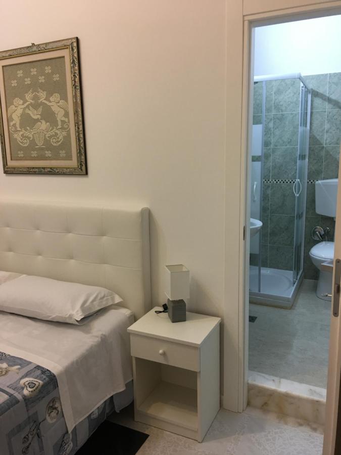 Doppelzimmer mit eigenem externen Bad
