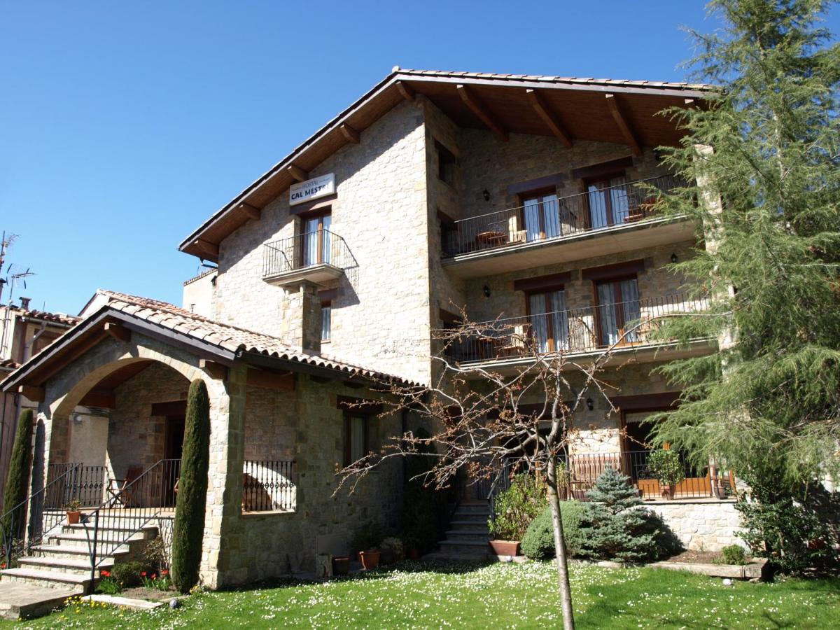 Hostal Cal Mestre - B&B Vilallonga de Ter