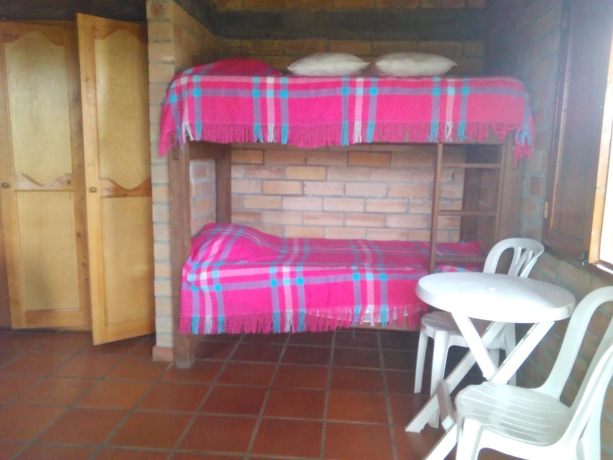 Tweepersoonskamer met 2 Aparte Bedden