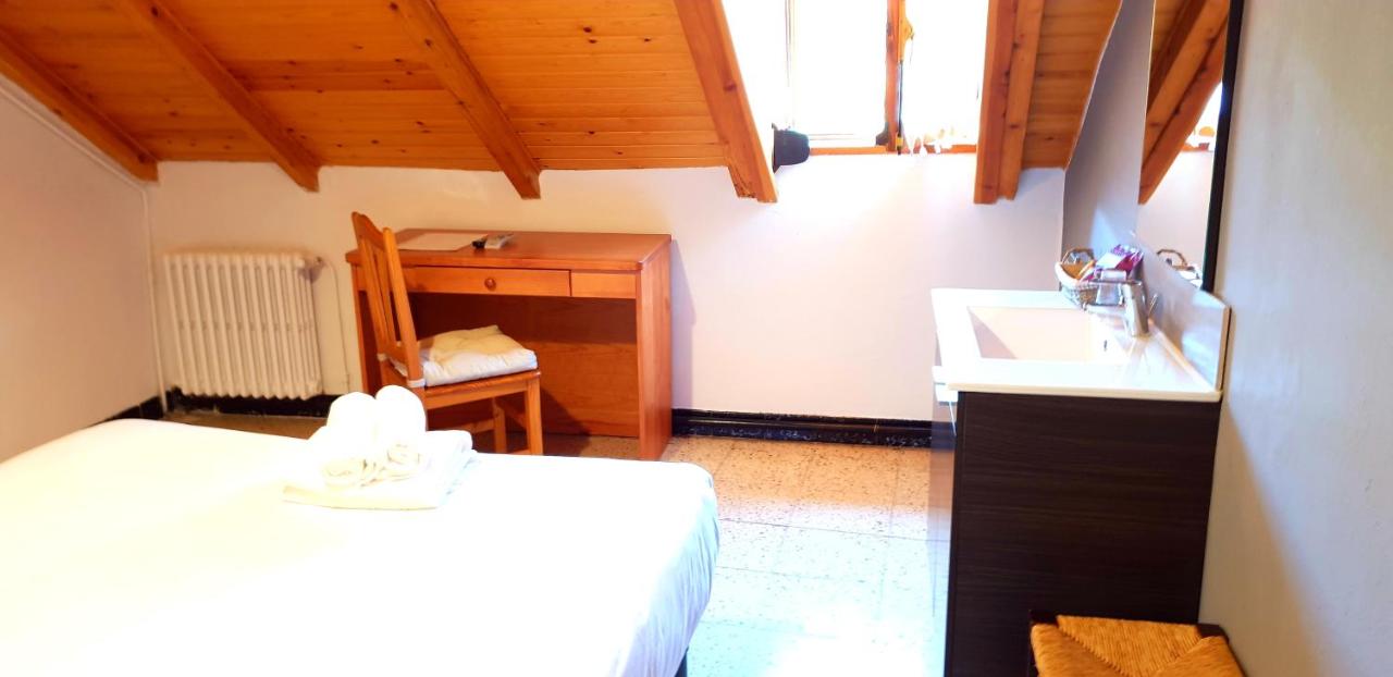 Quadruple Room with Private External Bathroom (4 adults)