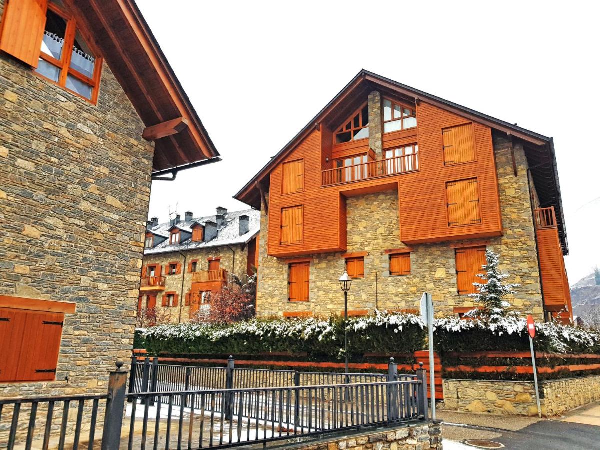 Apartamento dúplex Esterri d'Aneu - Bed and Breakfast