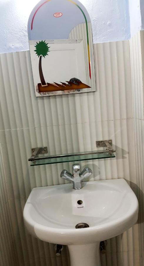 Chambre Triple avec Salle de Bains Privative