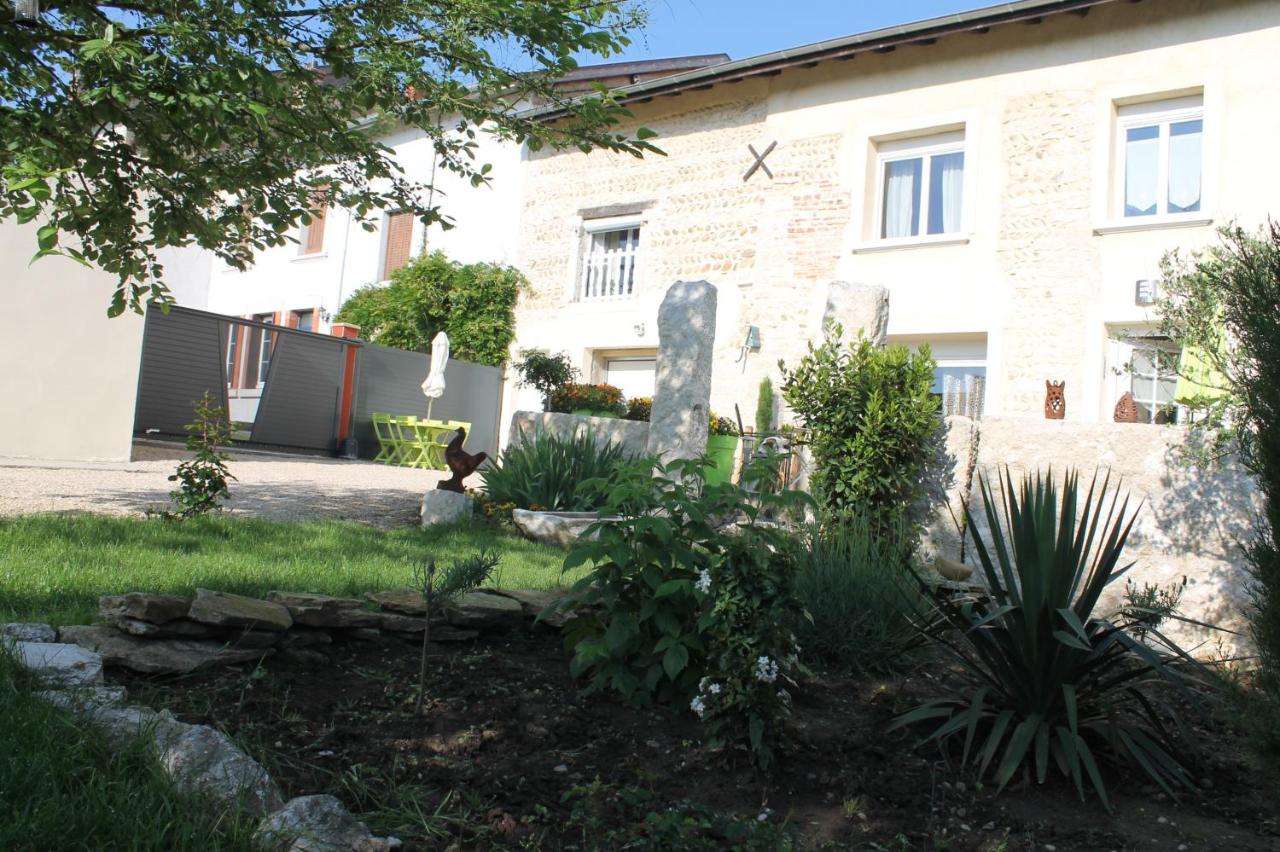 Les Trois Maisons - Bed and Breakfast
