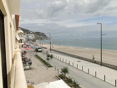 B&B Sesimbra - Luxuoso apartamento na praia - Bed and Breakfast Sesimbra