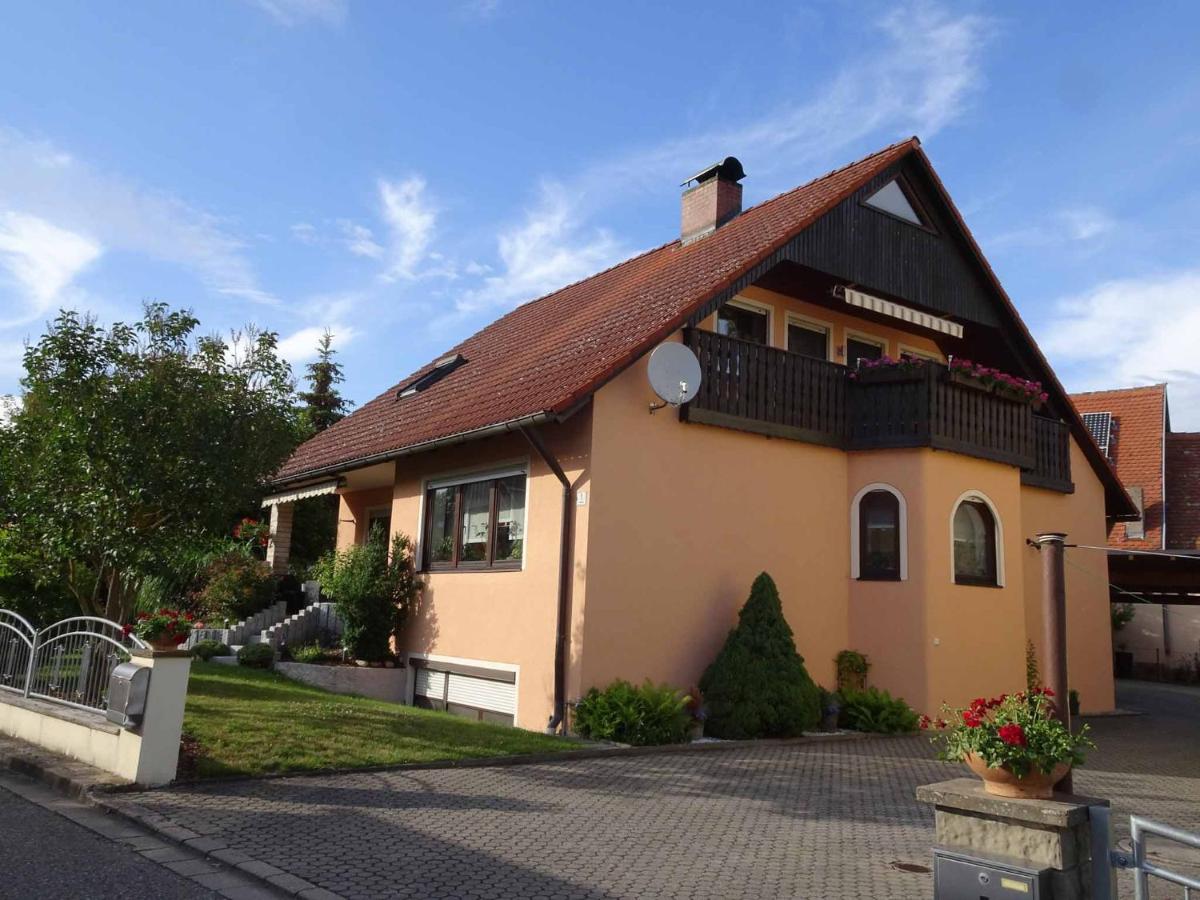 B&B Muhr am See - Ferienwohnung PIA - Bed and Breakfast Muhr am See