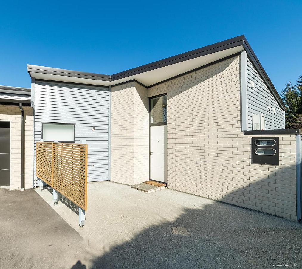 Brand New One Bedroom Apartment - Bed and Breakfast