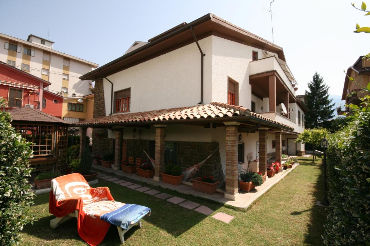 B&B Pratola Peligna - La Villa - Bed and Breakfast Pratola Peligna