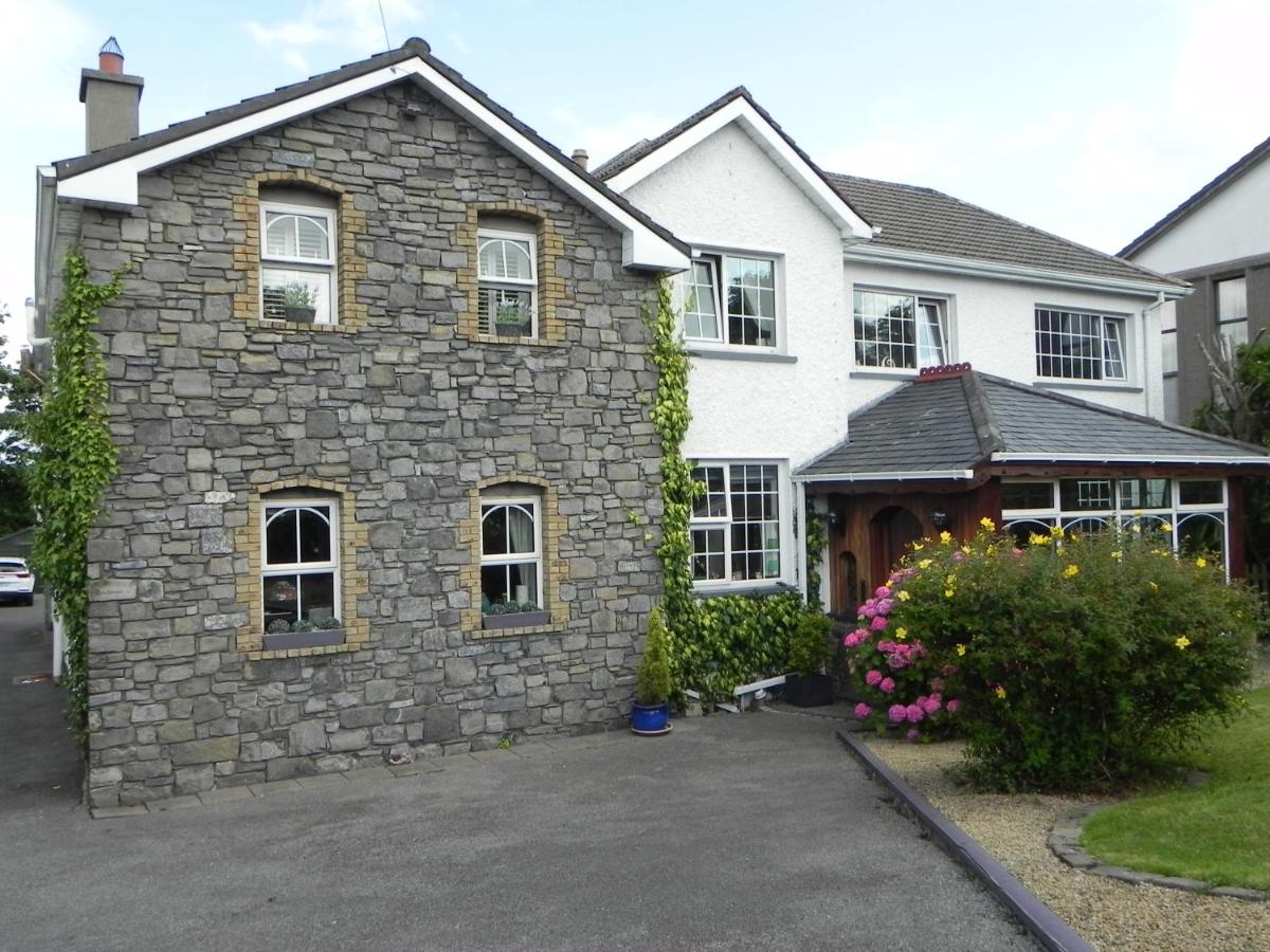 Pearse Lodge - B&B