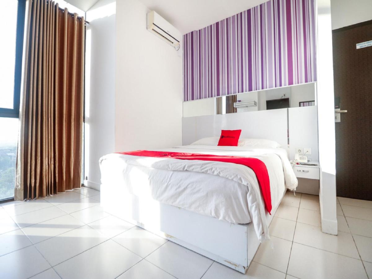 B&B Balikpapan - RedDoorz near Terminal Batu Ampar - Bed and Breakfast Balikpapan