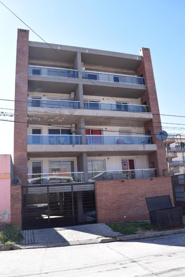 Apartment with Mountain View