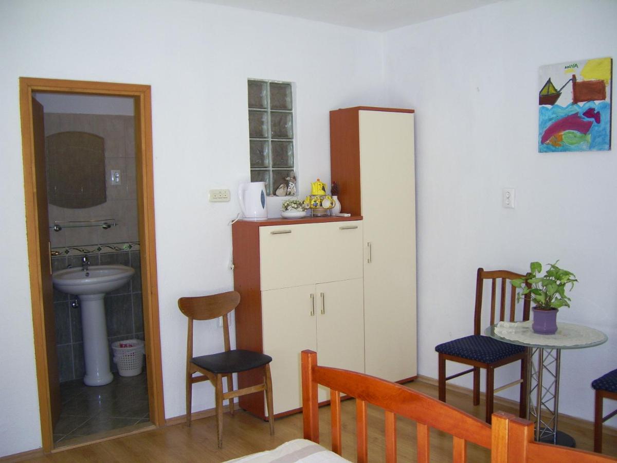 Studio with Balcony and Partial Sea View