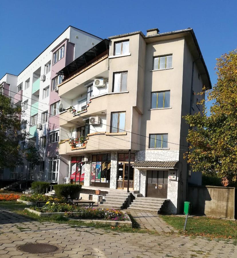 Апартамент за гости"Вълчанови" - B&B Elkhovo