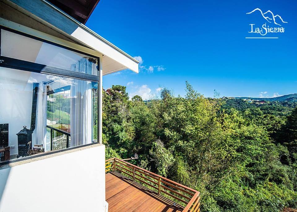 Pousada La Sierra - B&B Campos do Jordão