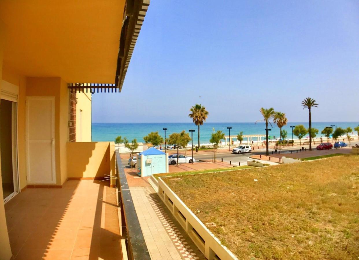 Apartment on the beach,fuengirola - B&B Fuengirola
