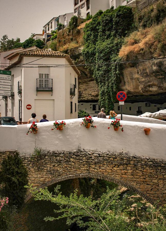 B&B Setenil de las Bodegas - La Casa Del Rio - Bed and Breakfast Setenil de las Bodegas