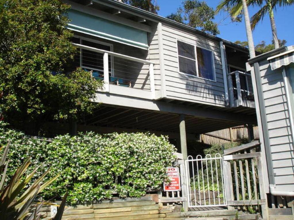 B&B Avoca Beach - The Beach Hut Avoca Beach NSW - Bed and Breakfast Avoca Beach