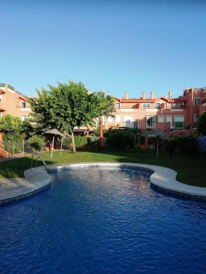 Torremolinos Moderno Apartamento internet y aparcamiento gratis - Chambres d’hôtes