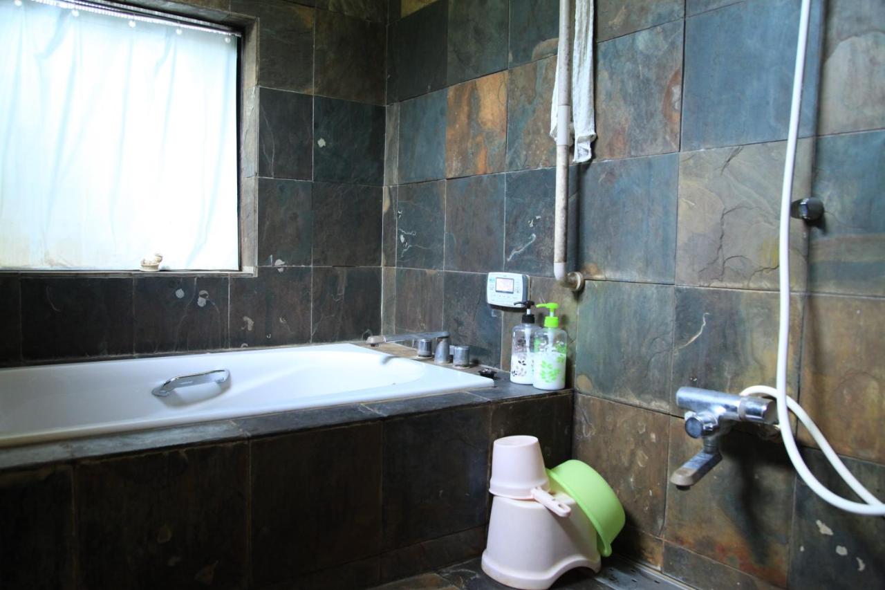 Japanese-Style Quadruple Room with Shared Bathroom