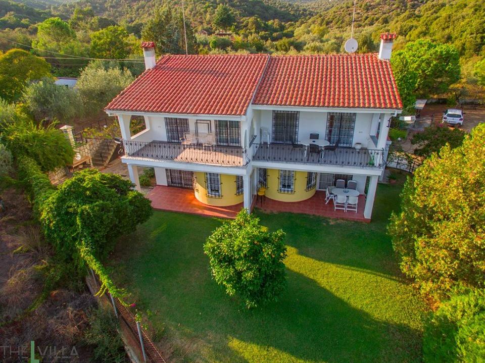 The L Villa - B&B Néa Péramos