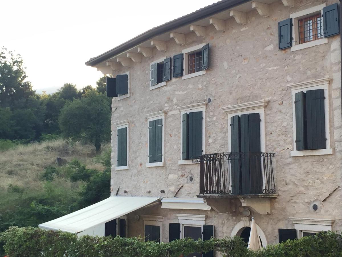 B&B Caprino Veronese - Borgo Caiar - Bed and Breakfast Caprino Veronese