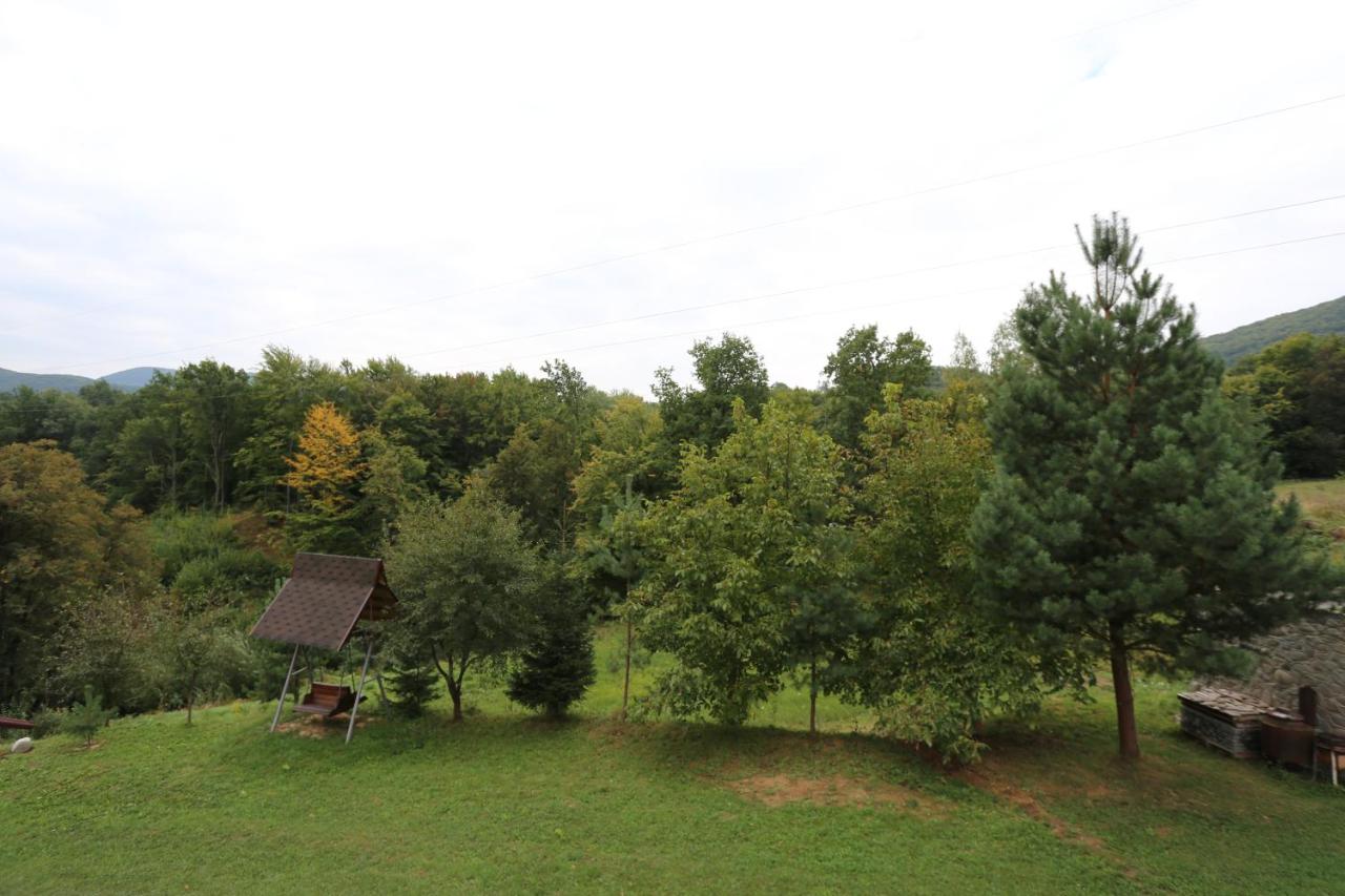 Dreibettzimmer mit Bergblick