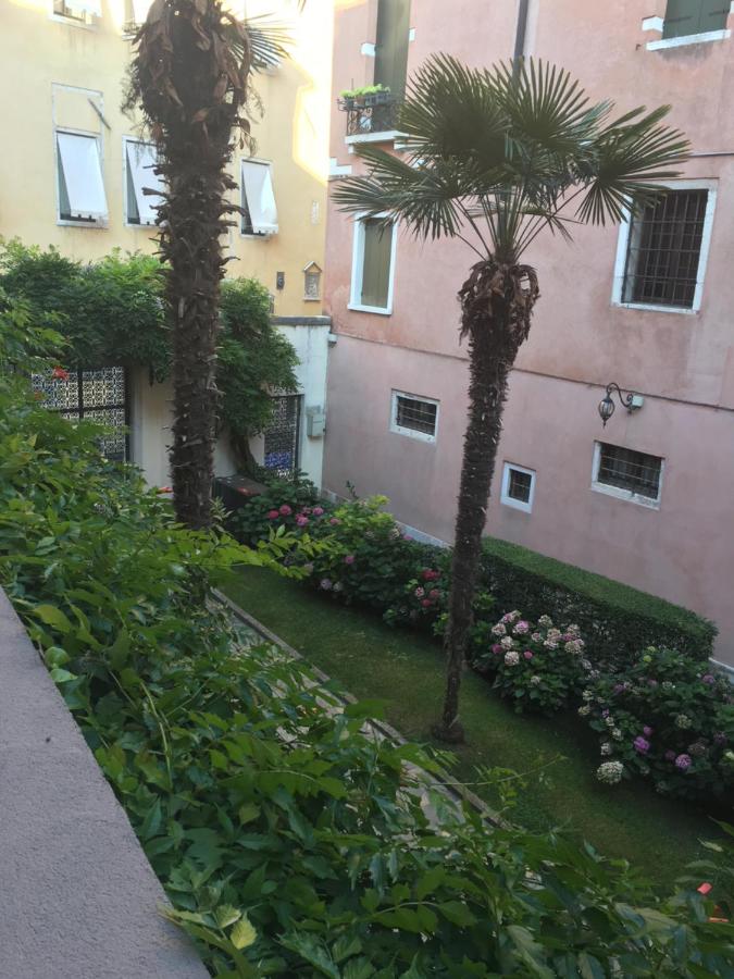 Appartamento con 1 Camera da Letto e Divano-Letto
