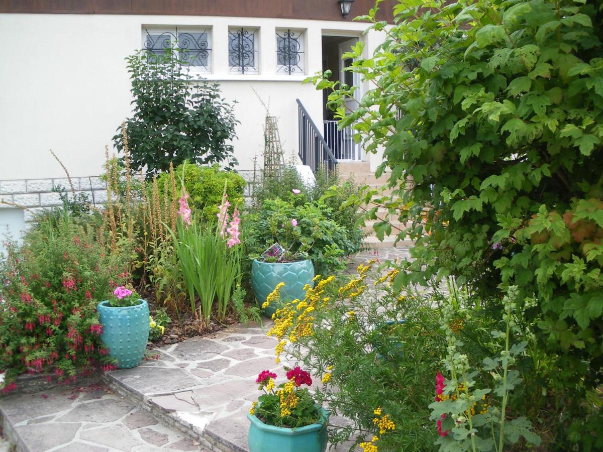 B&B Vernouillet - Chambre d'Hôtes - DOUCE NUI-THE - Bed and Breakfast Vernouillet