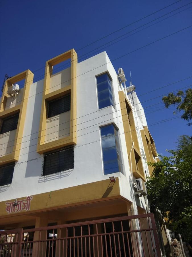 Balaji Lodging - B&B