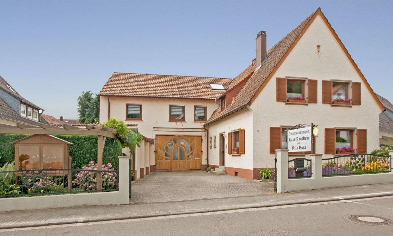 B&B Neustadt an der Weinstraße - Ferienwohnungen Anneliese - Bed and Breakfast Neustadt an der Weinstraße