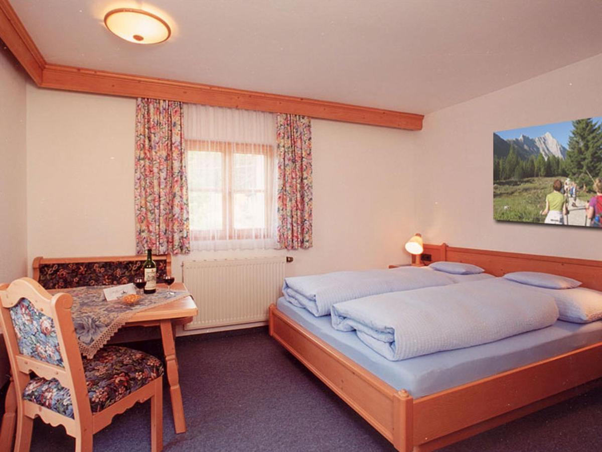 One-Bedroom Apartment with Balcony 2