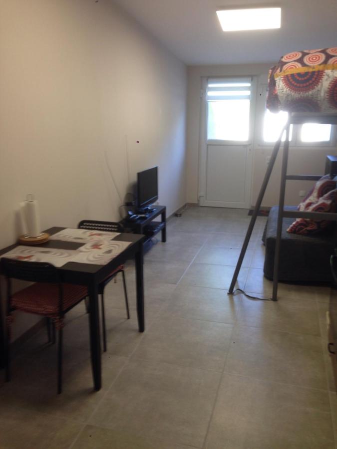  Grand Studio
