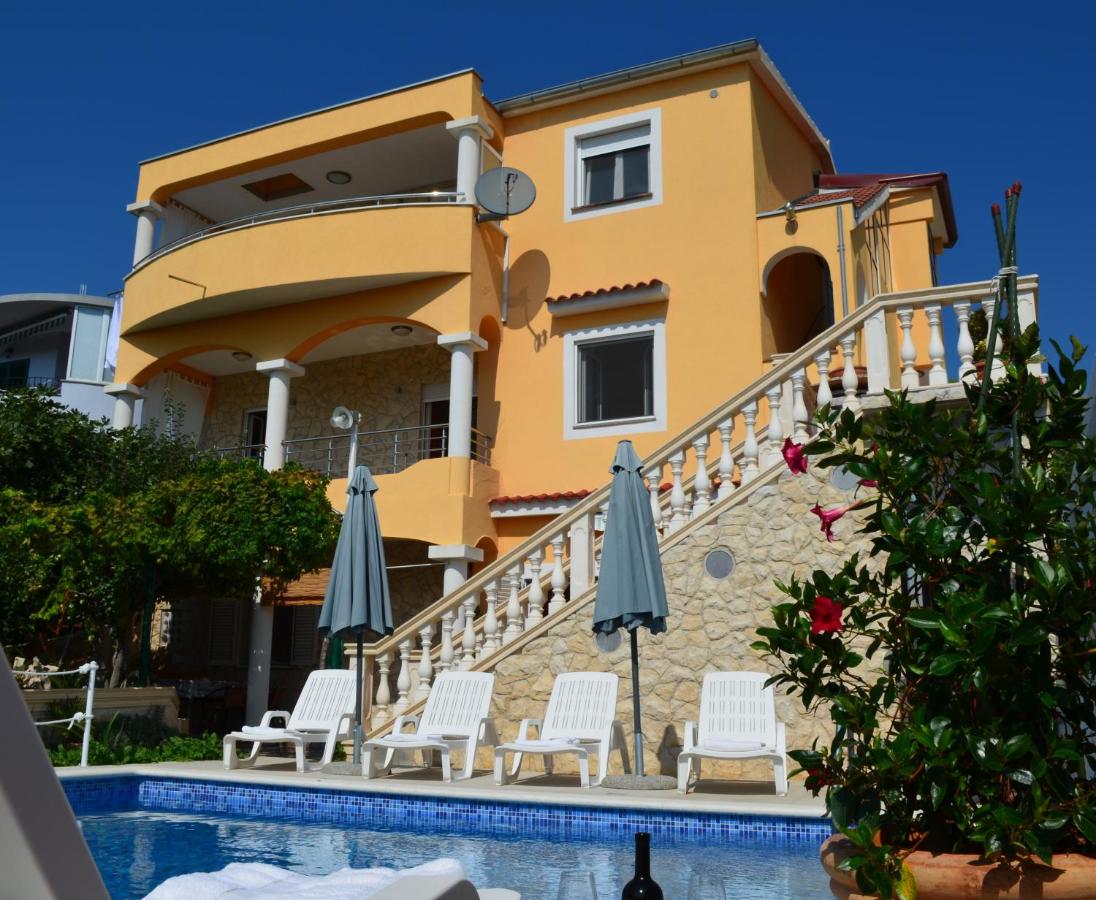 Apartments Villa RA - B&B Zaboric