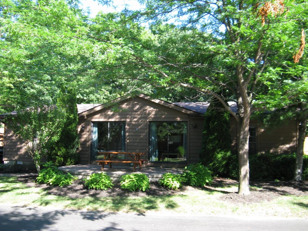 Island Club #104 - B&B