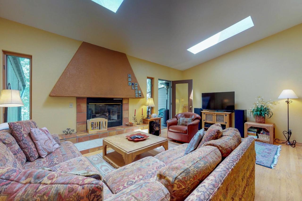 Meadow Creek L-5 - Bed and Breakfast