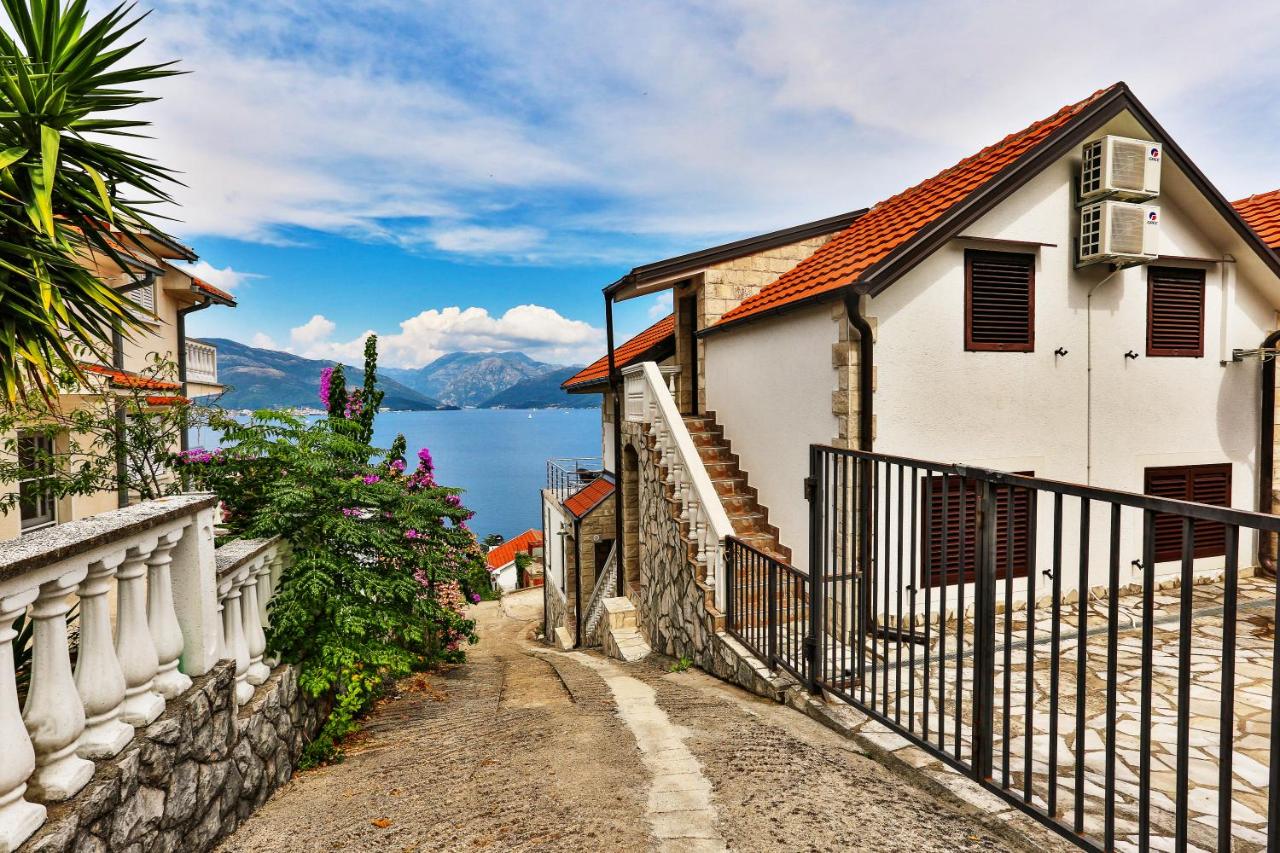 Apartment mit 2 Schlafzimmern und Meerblick