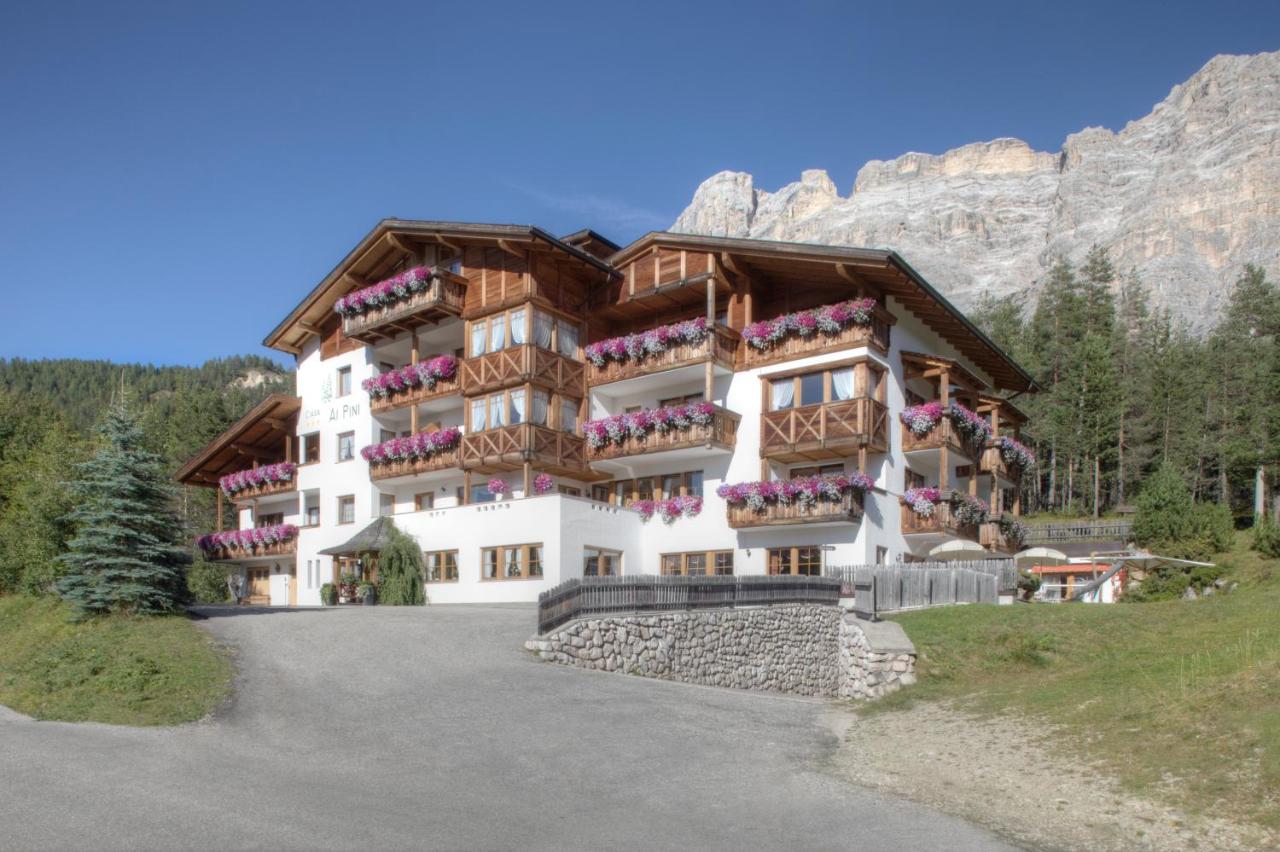 B&B San Cassiano - Hotel Ciasa Ai Pini - Bed and Breakfast San Cassiano