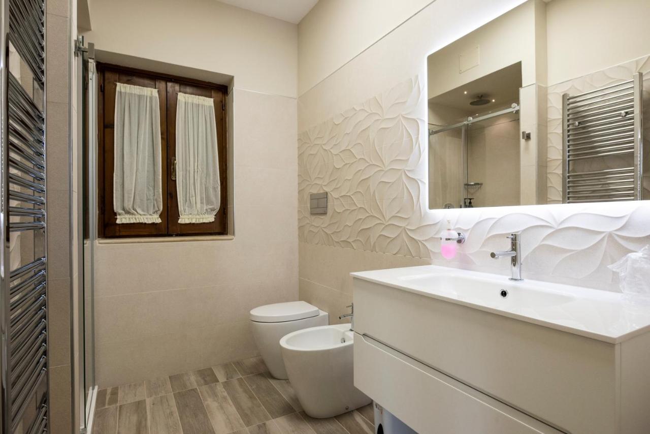 Suite mit Queensize-Bett und Whirlpool