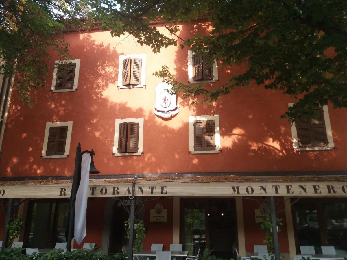 B&B Piobbico - Albergo Montenerone - Bed and Breakfast Piobbico