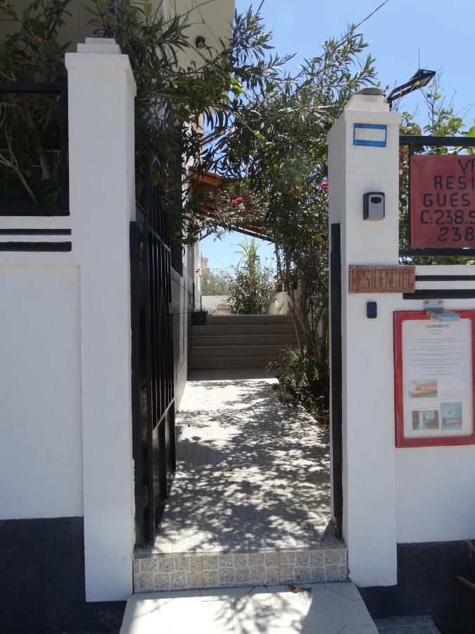 Yria Residencial - Ferienwohnung Porto Novo