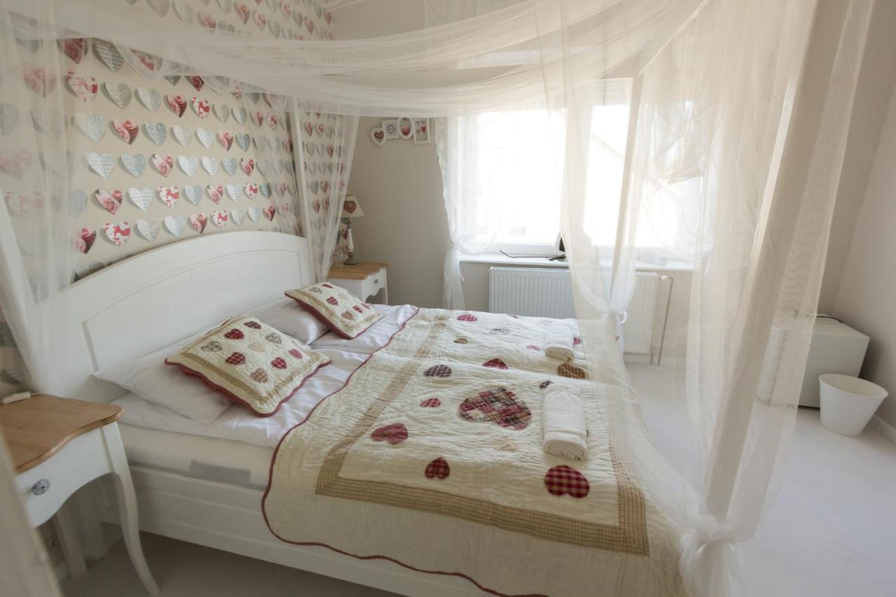 Deluxe Double Room with Shower