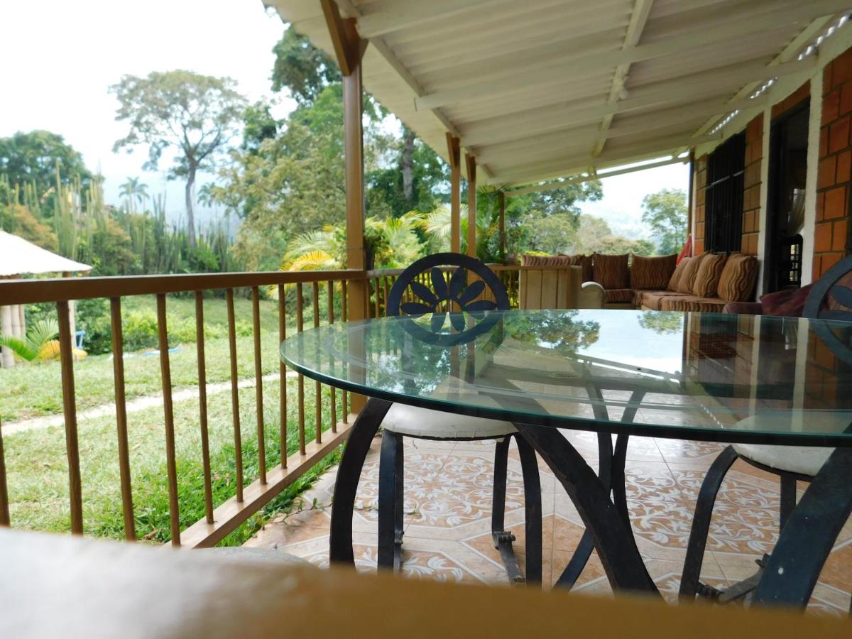 Casa Campo alojamiento campestre para descanso en Calarcá Quindío - B&B Potosí