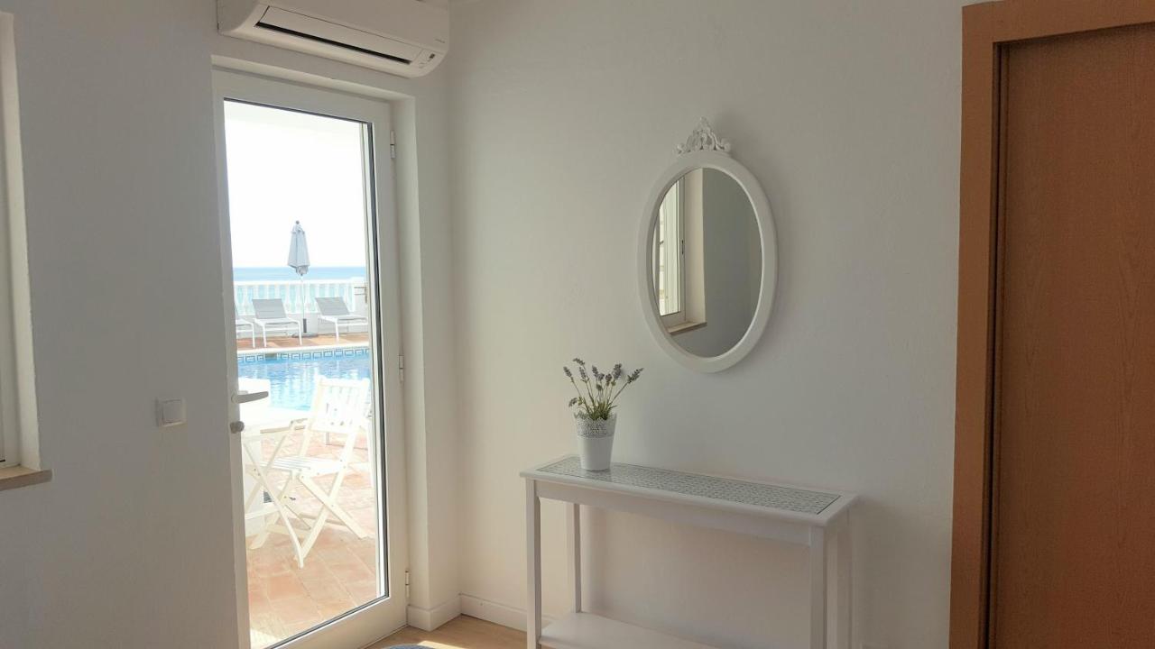 One-Bedroom Apartment with Sea View and Access to the Pool