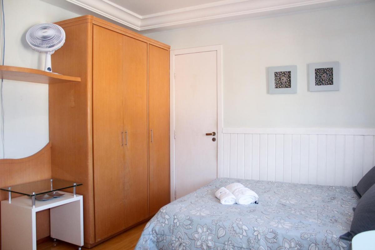 22 - Camera Matrimoniale con Bagno in Comune