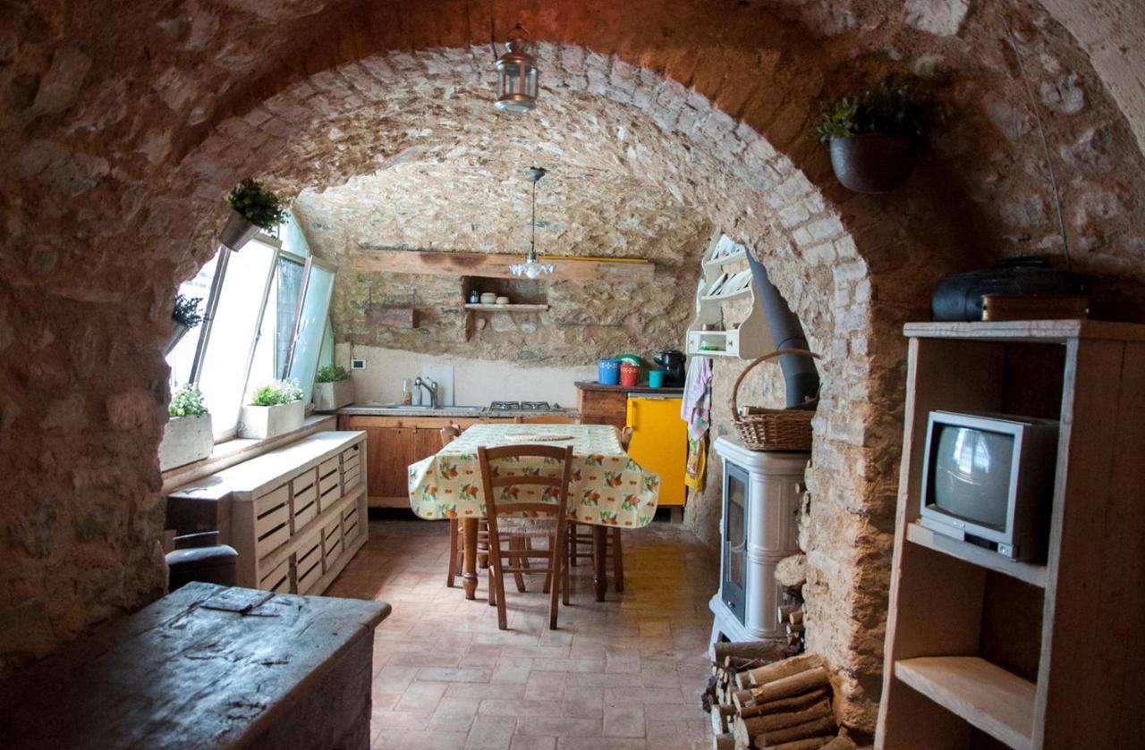 B&B Gardone Riviera - Charming rustic house - Bed and Breakfast Gardone Riviera