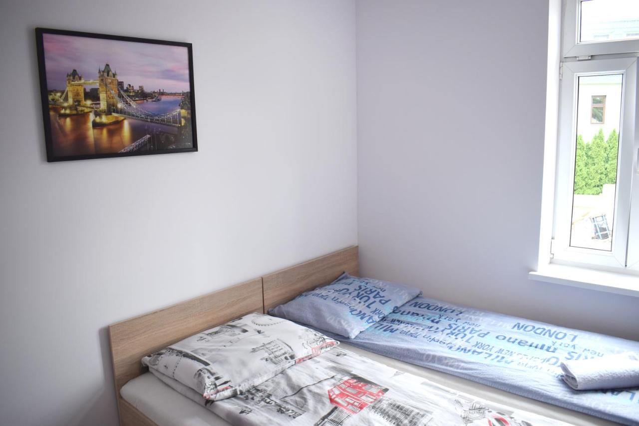 Apartment With Shared Bathroom