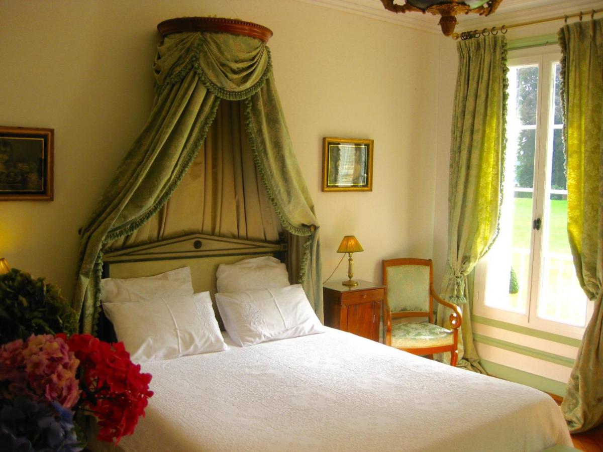 Suite with Garden View