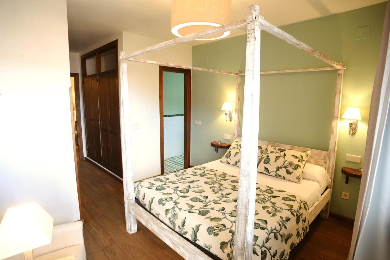 One-Bedroom Apartment (2 Adults)