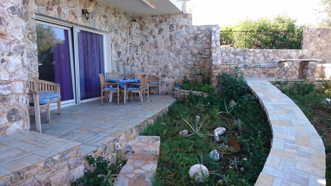 B&B Agia Marina Mikrolimanou - Το πετρινο - Bed and Breakfast Agia Marina Mikrolimanou