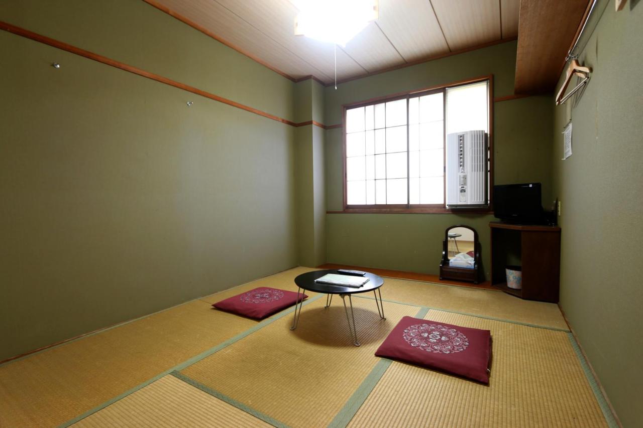 Japanese Style Twin Room with Shared Toilet and Bathroom